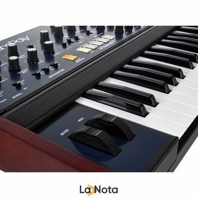Синтезатор Behringer MonoPoly, Черный