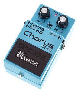 Гитарная педаль Boss CE2W