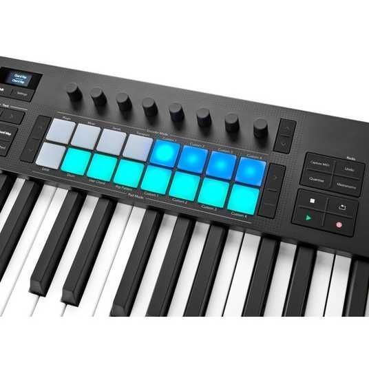 MIDI-клавиатура Novation Launchkey 61 MK4 купить в интернет
