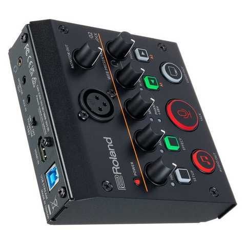 USB відео інтерфейс Roland UVC-02 - LaNota - интернет-магазин