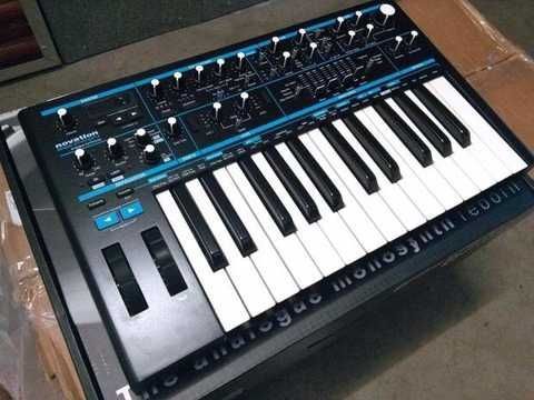Аналоговий синтезатор Novation Bass Station II - LaNota - інтернет