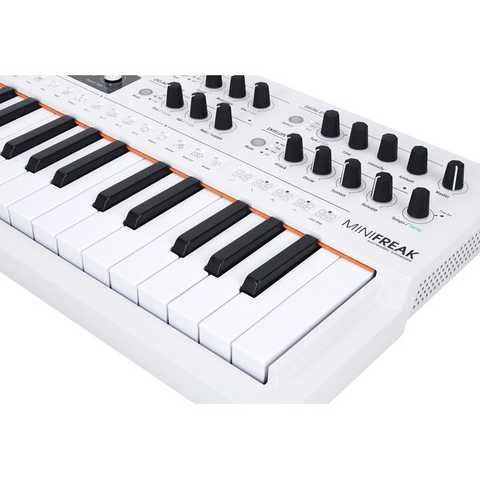 Аналоговый синтезатор Arturia MiniFreak Vocoder - LaNota