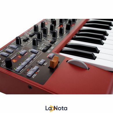 Аналоговый синтезатор Clavia Nord Lead A1