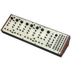Аналоговий синтезатор Behringer 2-XM