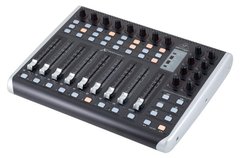 MIDI-контролер Behringer X-TOUCH Compact