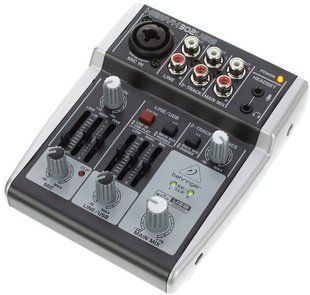Мікшерний пульт Behringer Xenyx 302USB