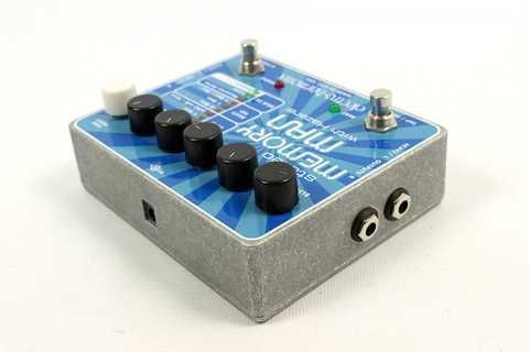 Гитарная педаль Electro-Harmonix Stereo Memory Man with Hazarai