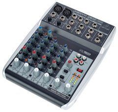 Мікшерний пульт Behringer Xenyx Q802USB