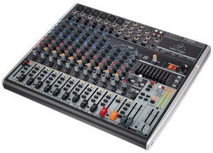 Мікшерний пульт Behringer Xenyx X1832USB