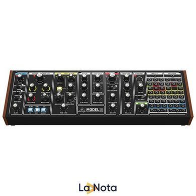 Аналоговый синтезатор Behringer Model 15