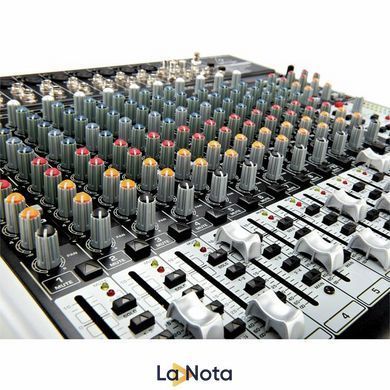 Микшерный пульт Behringer Xenyx QX2442USB