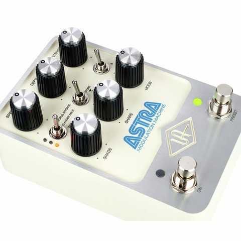 ギター UNIVERSAL AUDIO ASTRA MODULATION MACHINE Гитарная педаль Universal Audio Astra Modulation Machine купить в