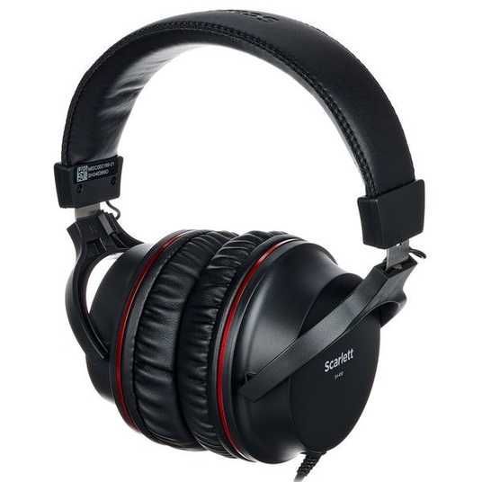 Комплект для звукозапису Focusrite Scarlett 2i2 Studio 4th Gen