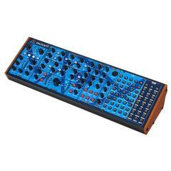 Аналоговий синтезатор Behringer Proton