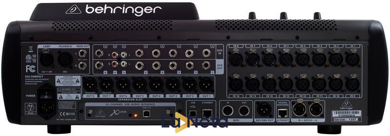 Микшерный пульт Behringer X32 Compact